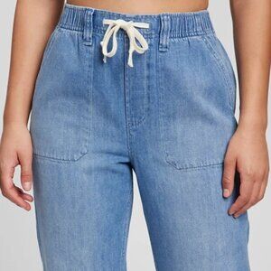GAP - Easy Jeans with Washwell - Color: Medium Indigo 8 - Large - NWOT